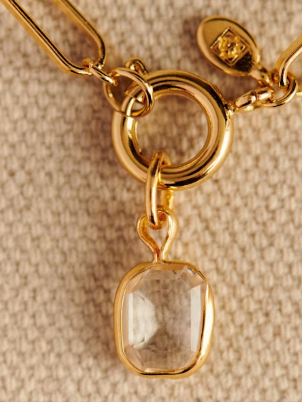 Sezáne Clear Stone Pendant